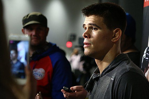 米奇·加尔（Mickey Gall）准备好以“重新以男人身份介绍自己”的姿态回归UFC。