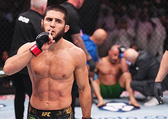 伊斯兰·马哈切夫（Islam Makhachev）接受乔丹·伯勒斯（Jordan Burroughs）的叫阵，但附带一个条件。
