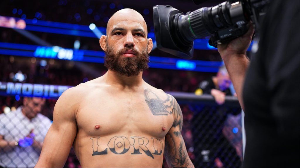 Jean Silva 讲述了在 UFC 对手面前“吠叫”的暖心起源。